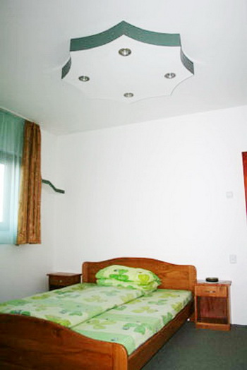 Sellenberk - Drakula Motel - Szeben Megye
