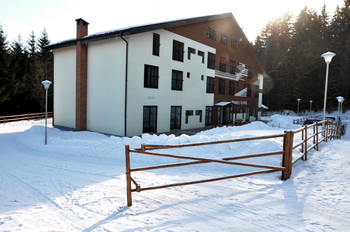 Cazare - Harghita - Piricica (Piricske) - Pensiunea Tihna Muntelui - Mountain Rest - Judetul Harghita - partie de schi