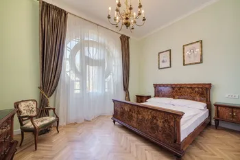 Szállás Marosvásárhely - Privo Hotel **** Csonka Villa - Maros Megye