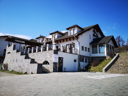 Villa Vitae Tulajdonos : Villa Vitae Balaton - Családi barátunk ajánlására elmentünk a telekiben található lovardába.