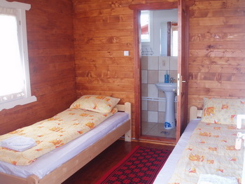 Cazare Vlahita - Camping si Cabane Szepasszony