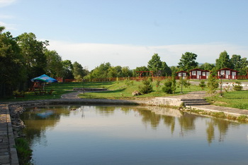 Cazare Vlahita - Camping si Cabane Szepasszony