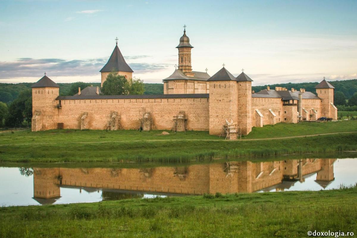 Kolostorok Romániában | Dragomirna kolostor