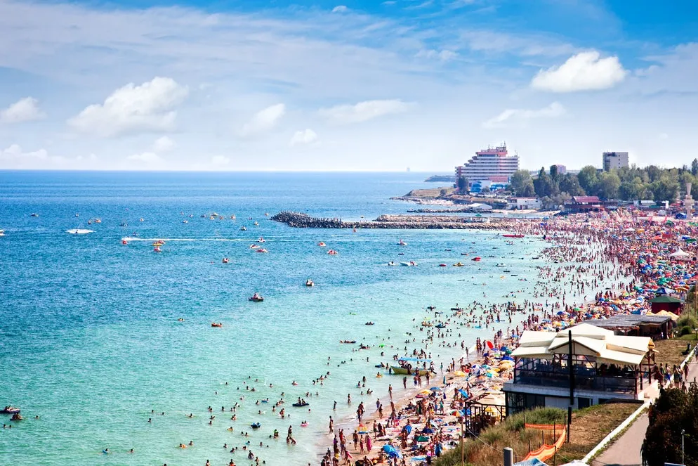 Tengerpart Fekete Tenger - homokos strand Costinesti